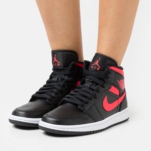 🌸 NIKE Air Jordan Retro 1 Mid Top Sneakers Shoes